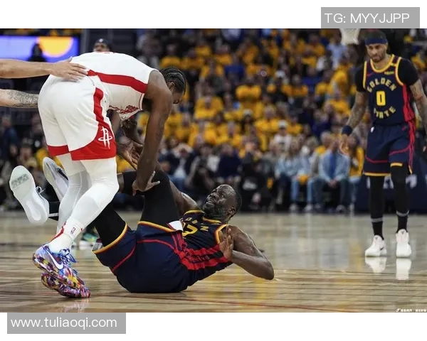 勇士与快火箭激战回顾精彩瞬间与关键时刻分析